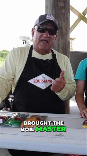 Dandy Don Dubuc & Dandy Dean LeCoq are boiling up a fresh catch of Louisiana blue crabs with Louisiana Fish Fry Products Cajun Fire on this week's Season 15 premiere of Bayou Wild TV. Check out bayouwildtv.com for channels and airtimes in your area or to watch online @topfans Link to full episode in the comments below | Bayou Wild TV