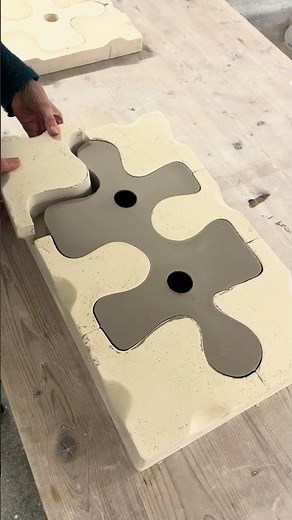 Fabrication céramique artisanale | Création d’un puzzle mural & à poser – Monochromic