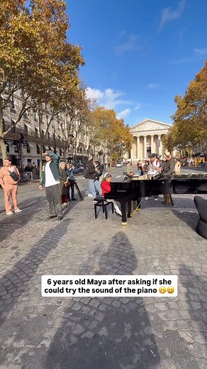 Maya may be shy when it’s not about music… but just wait until you see her in her element! 😬😆 • • • 📍Rue Royal, Paris 🇫🇷 #littlemusician #pianokids #pianostudent #pianogirl #piano #littlepianist #youngpianist #pianolove #pianoperformance #pianomusic #pianovideo #paris #placedelamadeleine #pianopiano #kawai #pianogram #viralvideos #pianoprodigy #kids #kidsart #pianokeys #pianomusic | mayalittlepianist