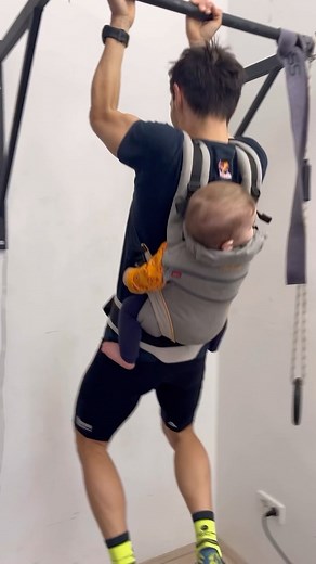 #togetherstronger finally mo 👶 falling asleep 😴 #9monthsold #11kg #proudparents #noexcuses 🎥 @ke__str 🎶 BZMT “number one” feat. lena v woods | Michael Strasser