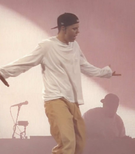 Girls Just Wanna Dance — The Kid Laroi clip