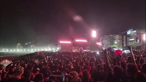 Brazil: Sea of Fans Swarms Copacabana Beach for Free Lady Gaga Concert