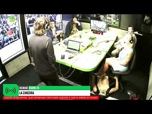 Alan Ruggero The Best Human Carpet poggiapiedi al Festival dell'economia di Trento 26052023