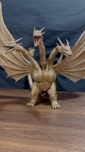 Hiya Toys King Ghidorah 1991#godzilla #godzillatoys #godzillavskingghidorah #ghidorah #hiyatoys