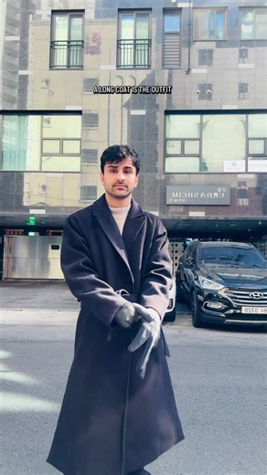 Gangster Style: A Bold Outfit Choice