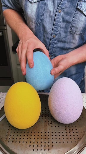 DIY Easter Table Decorations with Crystals and Borax