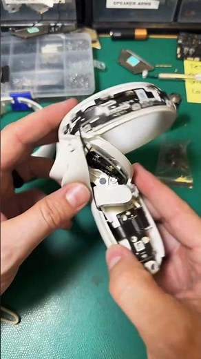 Disassembling the Quest 2 Controller. #virtualreality #oculus #quest2 #repair #diy #tech