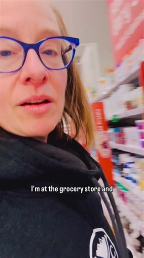 Electrolytes ≠ automatic health halo. Before you grab that “hydration booster,” flip the label. Some electrolyte drinks contain up to 1000 mg of sodium per serving - nearly half the daily maximum recommended by Health Canada. 🇨🇦 According to Canadian guidelines: • Adequate Intake (AI): 1,500 mg/day • Upper Limit (UL): 2,300 mg/day Exceeding this regularly can increase your risk of high blood pressure, heart disease, and stroke. Unless you’re sweating hard or recovering from illness, your body 