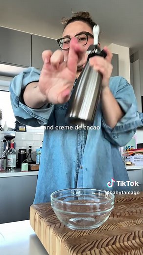 sumo orange creamsicle cocktail ☁️🍊 the isi whip obsession is real, I want everything foamy everywhere!! next up is definitely going to be recreating the melon cheese pepper cocktail from two schmucks #cocktailfoam #orangecreamsicle #sumoorange #summercocktails