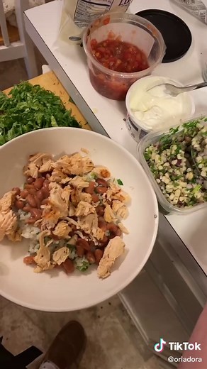 Chipotle Burrito Bowls! Lazy Style, don’t forget the chips this was bomb 💣 #dinner #chipotle #mexicanfood #burrito #howto #food #recipe #airfryer