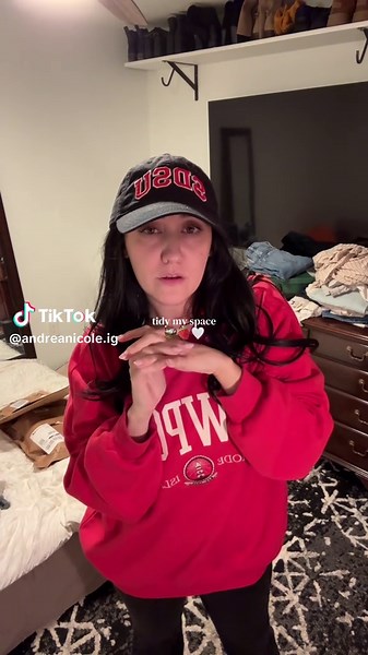 brain is now one computer open browser less with my clothes away 😌#tidywithme #opentab #focus