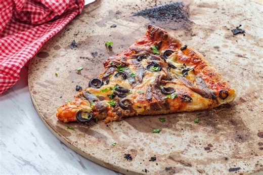 How to Clean a Pizza Stone Without Soap and Just a Touch of Water So It Lasts Forever