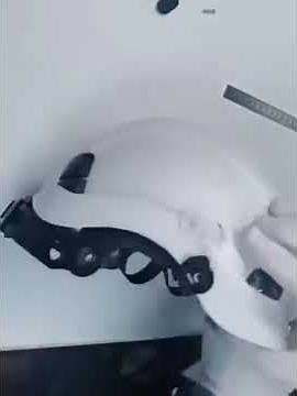 HOW TO INSTALL THE HARD HAT VISOR？