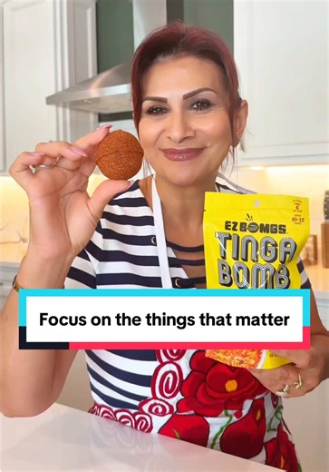 Stressless cooking is where it is at today! Make chicken Tinga in just 20 minutes #ezbombs #tingadepollo #easyrecipe #foodie #slowcookerrecipe