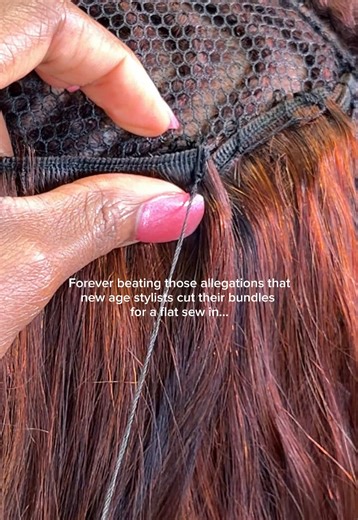 A flat sew-in doesn’t require cutting up quality bundles. It requires proper prep, a solid foundation, and technique that actually protects the hair. I don’t cut bundles to make an install lay flat. Longevity and reusability matter over shortcuts. Service Booked: Traditional Sew-In Install by @thehalosuite If you’re looking for a hairstylist in Atlanta who prioritizes healthy hair and installs that actually last, this is your sign. Book your appointment using the link in my bio. 📍 Atlanta, Geor