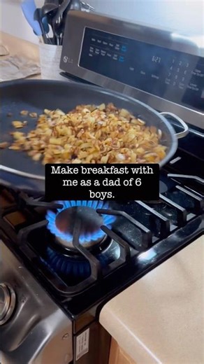 Up before 6am to make breakfast so we can make it to the baseball fields by 7. #Vlog #meals #dad