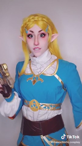 Princess Zelda Breath of the Wild Cosplay Showcase