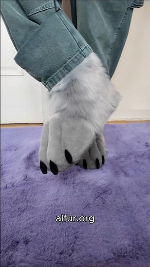 Making fursuit feet paws