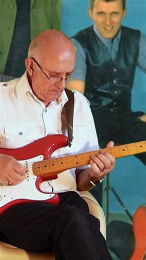 A whiter shade of pale - Dave Monk Full version... https://youtu.be/fOxToIpIXoQ | Oldguitarmonkey