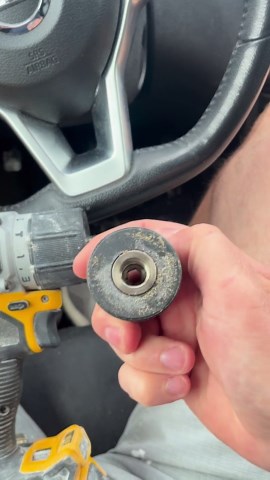 Dcd805 chuck problem