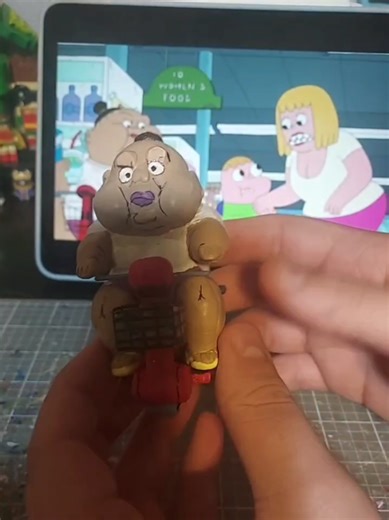 DIY Sandy Figure from Clarence