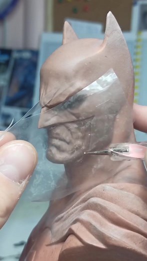 Creating a Batman Sculpture with Clay: Finishing Details and Textures