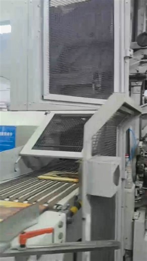 🤖 Behind the scenes of the print press It’s very rare you get to see the mechanics behind book printing. So I wanted to give you all an insight! Quality, colour and care is why I trust @asiapacificoffset to print my books. They did the most incredible job with NUKU: Stories of 100 Indigenous Women in 2021 - from their Aotearoa-based team who answer all my silly questions, to their Hong Kong office who help us perfect our files, and their China team who stitch it all together (and document the p