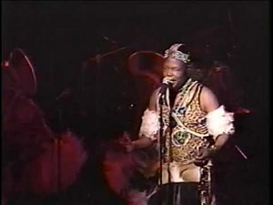 Mahlathini and the Mahotella Queens