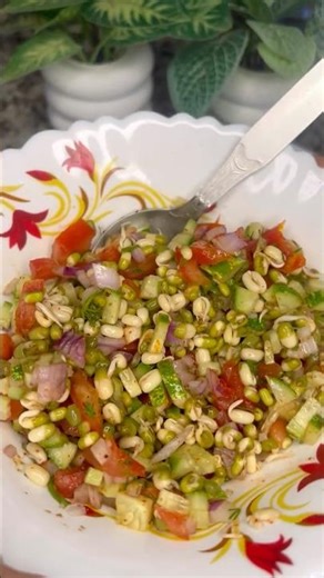 Protein rich moongdal sprouted chat 😊☺️#shots #snacks #food