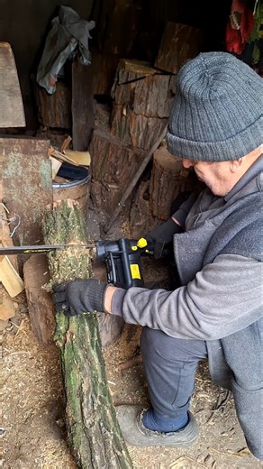 DIY Firewood Cutting with an Electric Chainsaw #diy #firewood #chainsaw #wood #woodworking #shorts