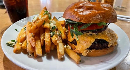 ‘El Greco’ Brings a Greek Twist to Pasadena Cheeseburger Week