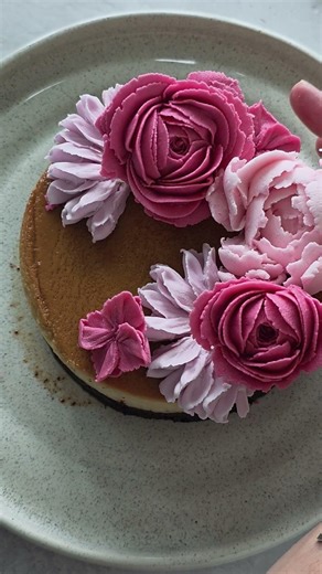 Técnica de piping de flores que necesitas ver #cake #frosting #tutorial 💐🙌