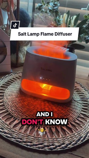 Salt Lamp Flame Essential Oil diffuser will have your whole house smell amazing. #saltlampdiffuser #essentialoildiffuser #saltlamp #giftidea