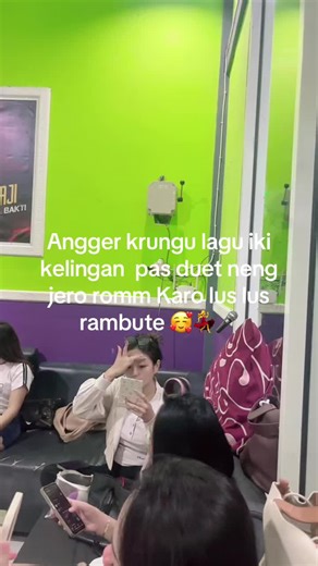 Karaoke Jawa: Ngeroom Sambil Bernyanyi di Kalisari