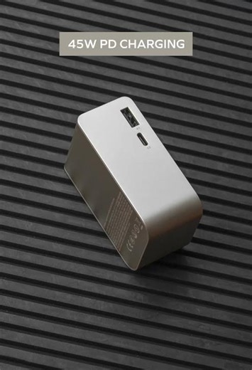 [Momax] 1-Pac Pass Mini⁺ 10000mAh 2in1 Battery Pack with Built-in Retractable Cable