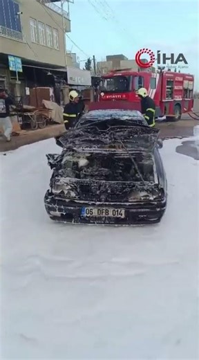 Adıyaman'da Seyir Halindeki Otomobil Alev Alev Yandı