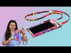 How to Sew a Small Crossbody Bag with Clear Front Pocket // Free Sewing Pattern