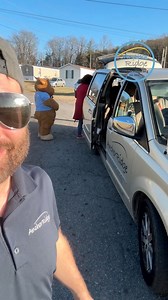 128 reactions · 15 shares | Christmas pop-up blessing events! Anchor Ridge has been able to distribute thousands and thousands and thousands of pounds of supplies to kids all throughout the Appalachian Mountains. Thank you so much to everyone who helps make this possible! | Josh Paul | Facebook