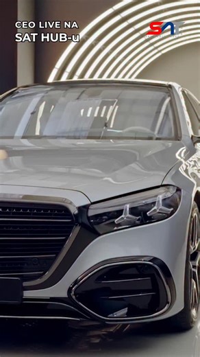 Upoznajte sa nama uživo novu Mercedesovu S-klasu! LIVE sa svetskom premijerom je na SAT HUB-u! EKSKLUZIVNO! Sva pitanja i komentare očekujemo u SAT HUB Aplikaciji. Aplikaciju možete preuzeti na Android - https://play.google.com/store/apps/details?id=io.mediaworks.android.satmedia iOS - https://apps.apple.com/la/app/sat-hub/id6449495888 | SAT Media