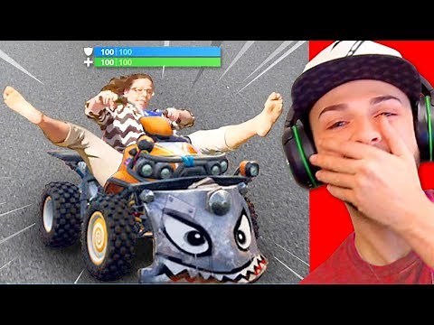 Reacting to the FUNNIEST Fortnite MEMES!