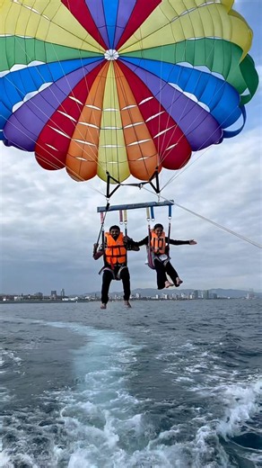🪂 Parasailing in Barcelona Spain 🇪🇸 | Best Adventure Activity in Barcelona | Vacation Vibes 🔥