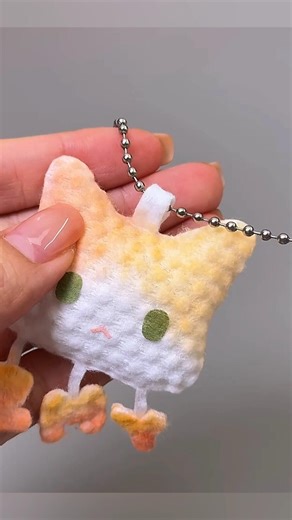 DIY cute Keychain ideas #diykeychain #papercrafts #cutecraft
