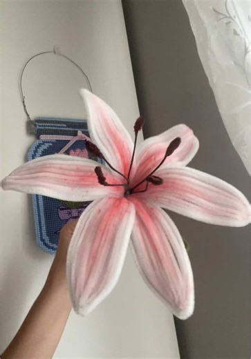 How to Make Flowers with Pipe Cleaners