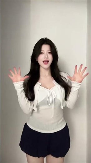 Cute & Gentle Outfit for Plus-Size: Perfect for a Stylish Day Out