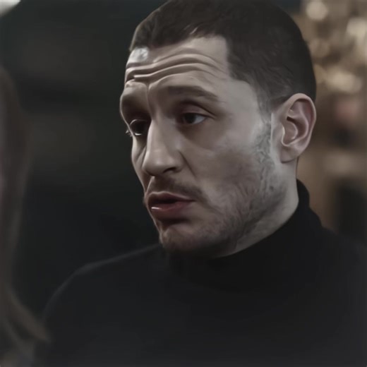 how can someone ignore her😝🤭#yeralti #ceylanhancoglu #devrimözkan #turkishseries #viralvideo