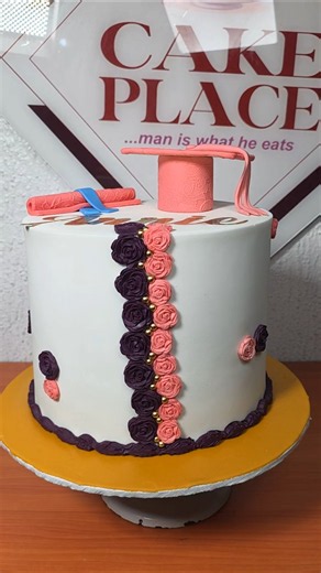 Beautiful Graduation Cake Design Ideas #cake #decoration #shorts