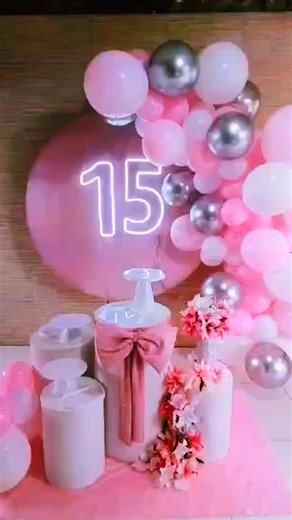 Decoração de Festa de 15 Anos com Laço Rosa