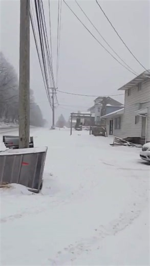 Viewer video shared with Channel 11 shows the snow conditions near Markleysburg, Fayette County. Share photos of snow in your community by clicking here >>> wpxi.tv/45dhVsb LATEST WEATHER COVERAGE >>> wpxi.tv/4oWLDev | WPXI-TV Pittsburgh