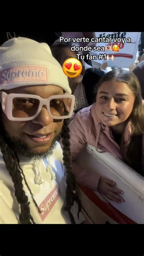 Te admiro demasiado🙌🏻gracias por permitir que tus fan se tomaran una foto contigo ✨@Mackie🫶🏻