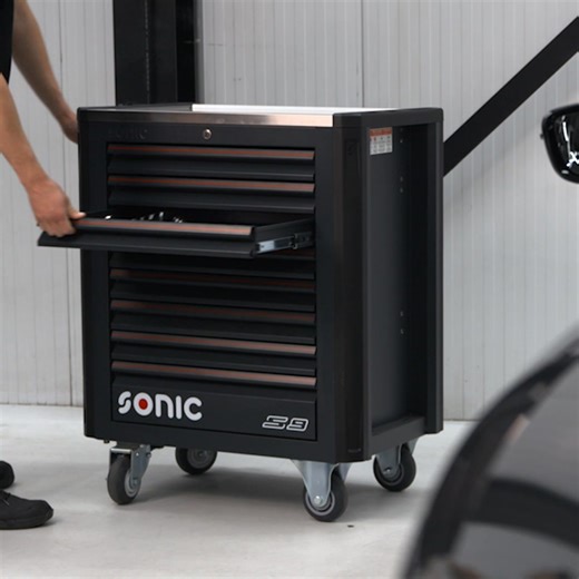 Turn lost time into more ROs done in a day. Count on Sonic’s efficient tools & storage solutions to keep clearing your bays. | Sonic Tools
